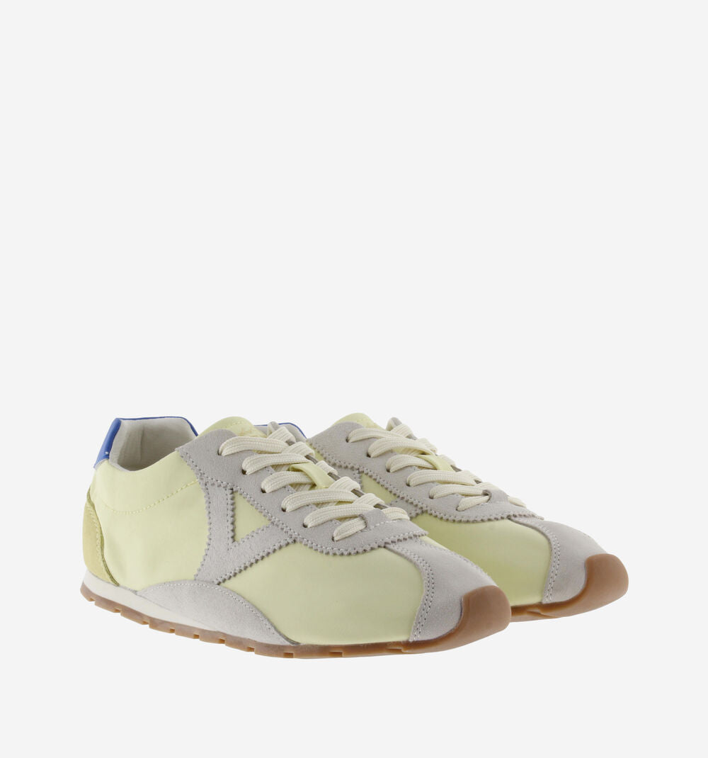Sneakers para mujer con suela dentada