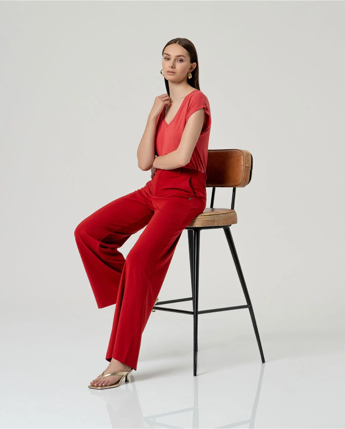 Pantalón recto con cintura elástica