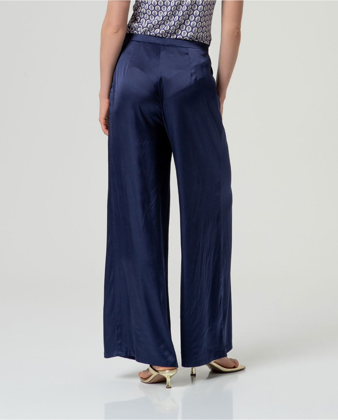 Pantalón ancho. Azul noche