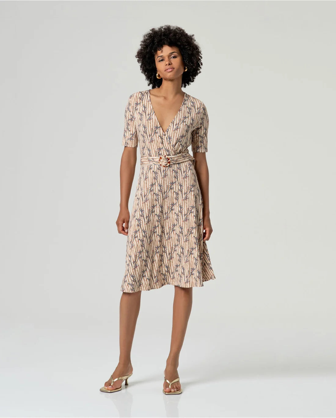 Vestido midi estampado con cinturón