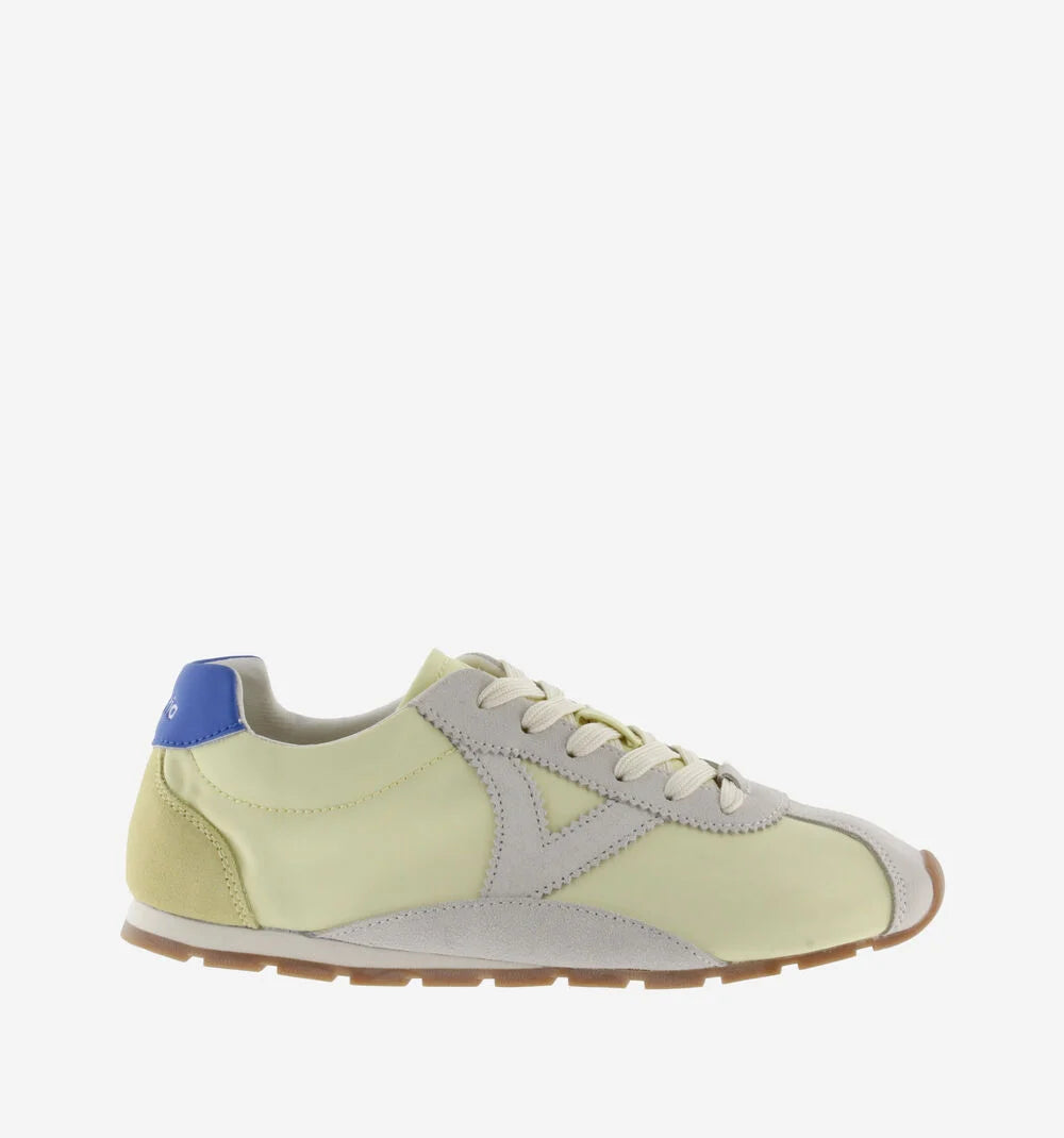 Sneakers para mujer con suela dentada