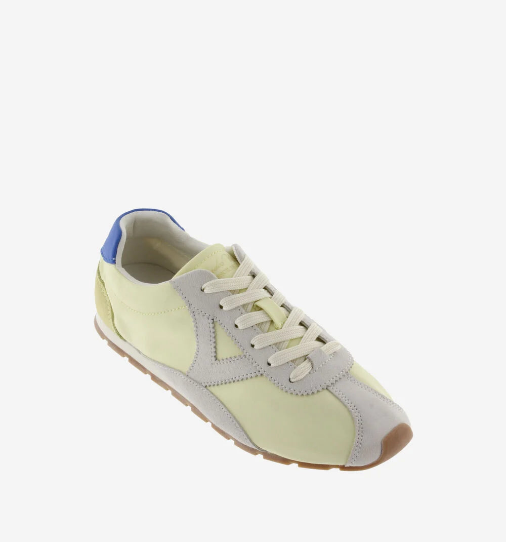 Sneakers para mujer con suela dentada