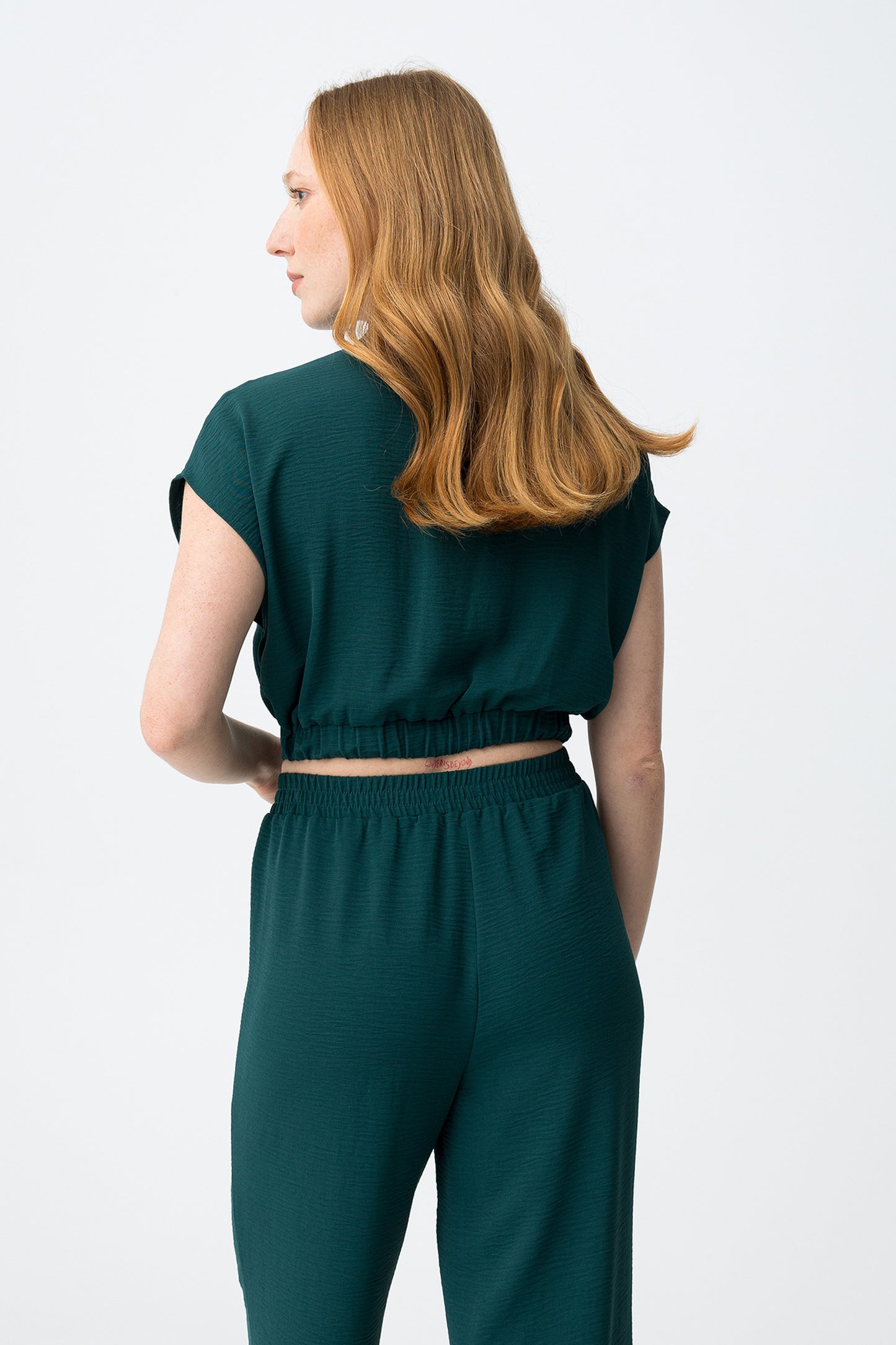 Conjunto Camisa verde de manga corta y pantalón culotte
