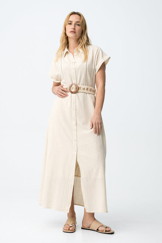 Vestido beige con cinturón