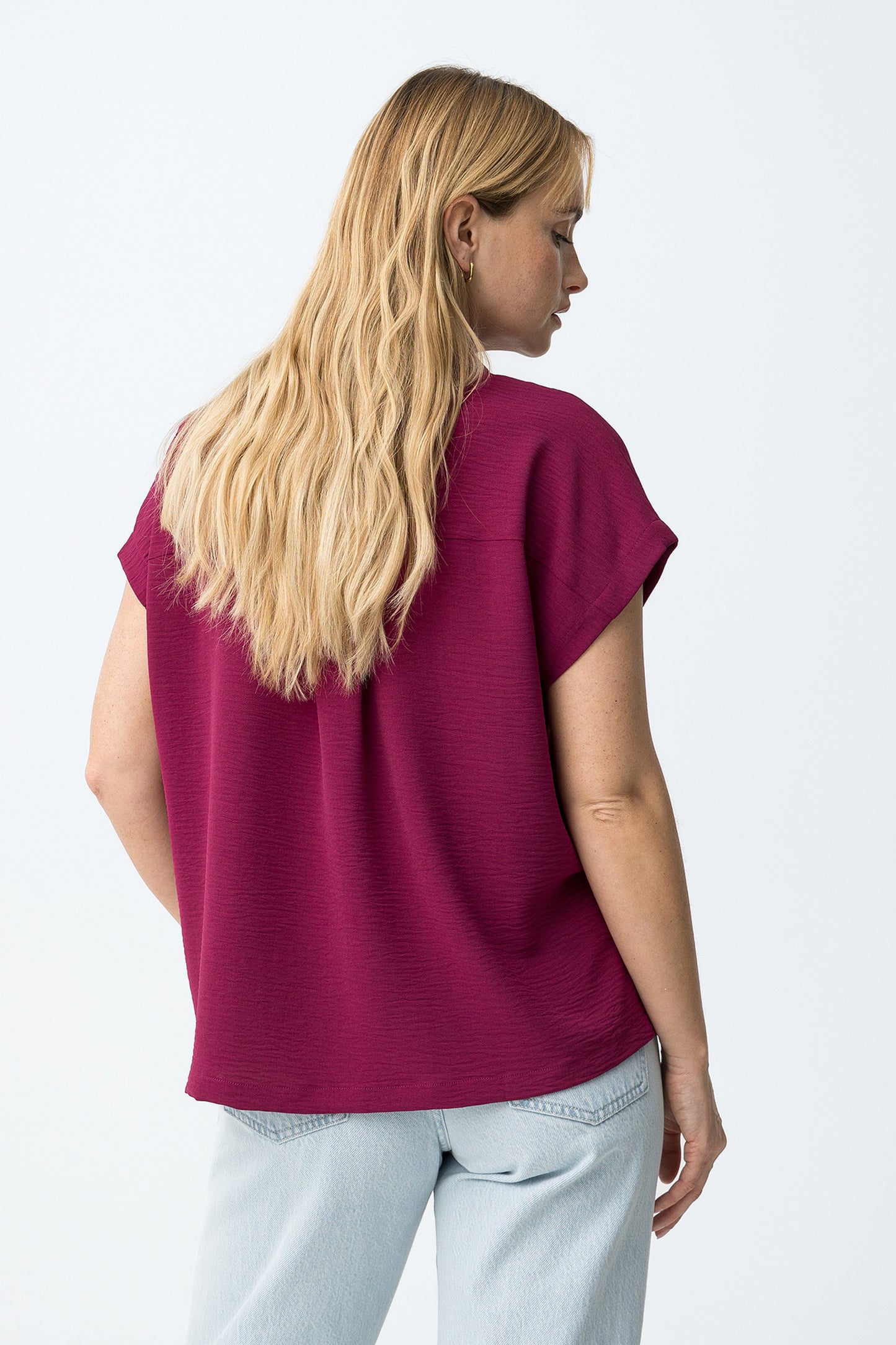 Camisa relaxed rosa minimalista