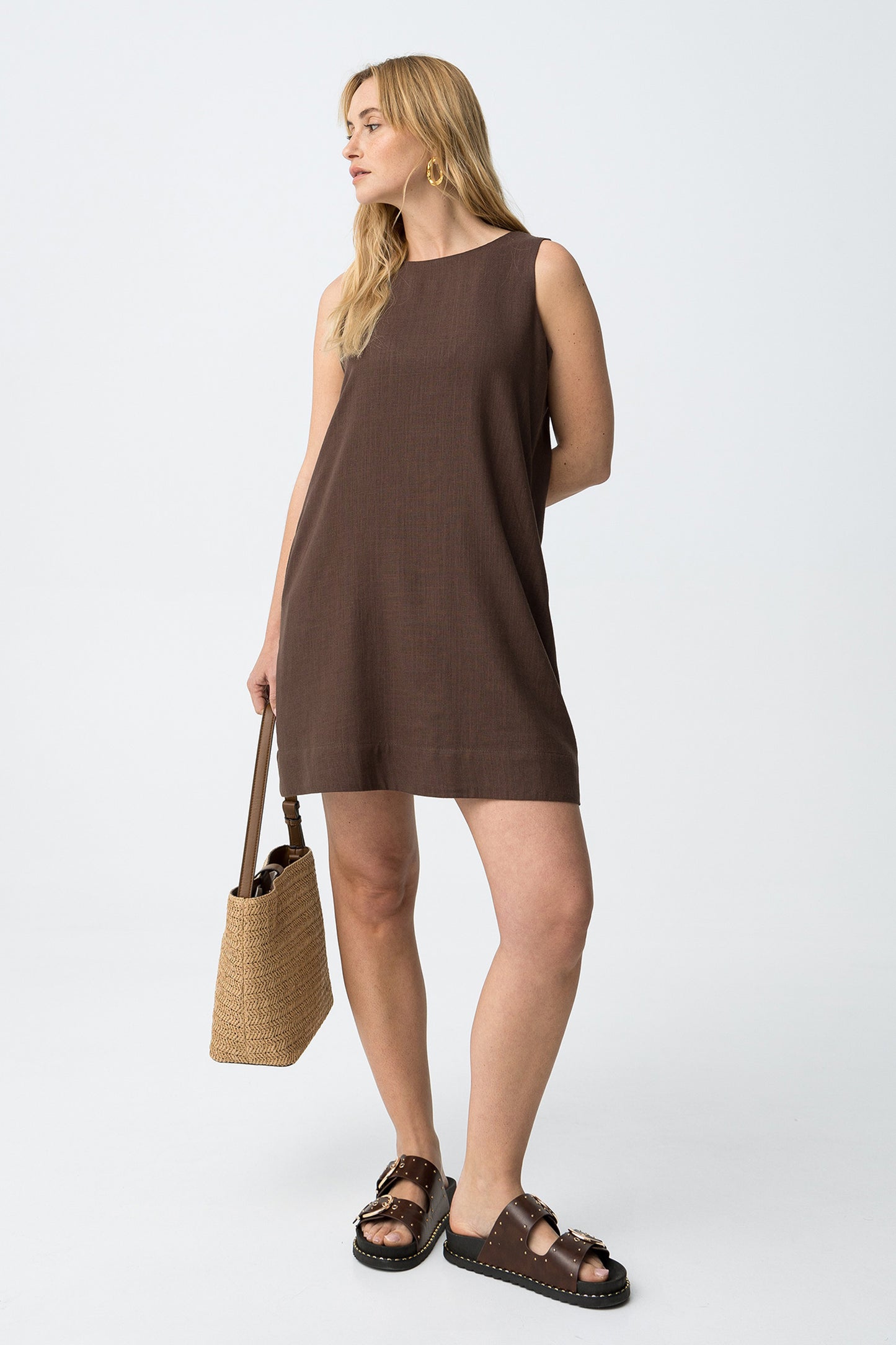 Vestido chocolate sin mangas