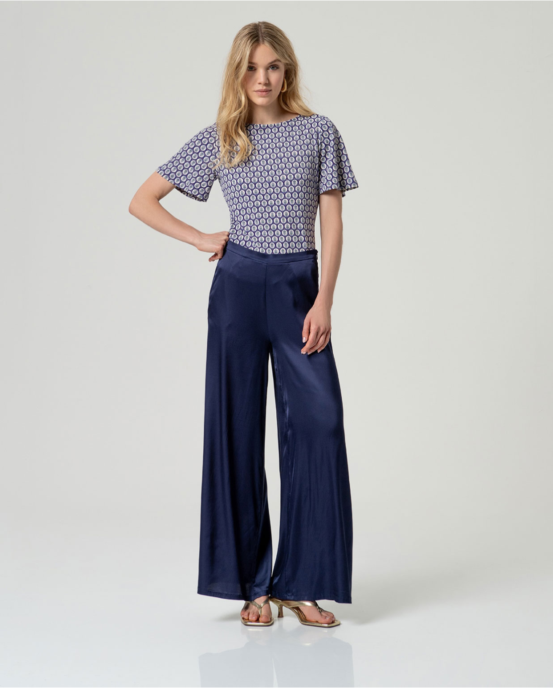 Pantalón ancho. Azul noche