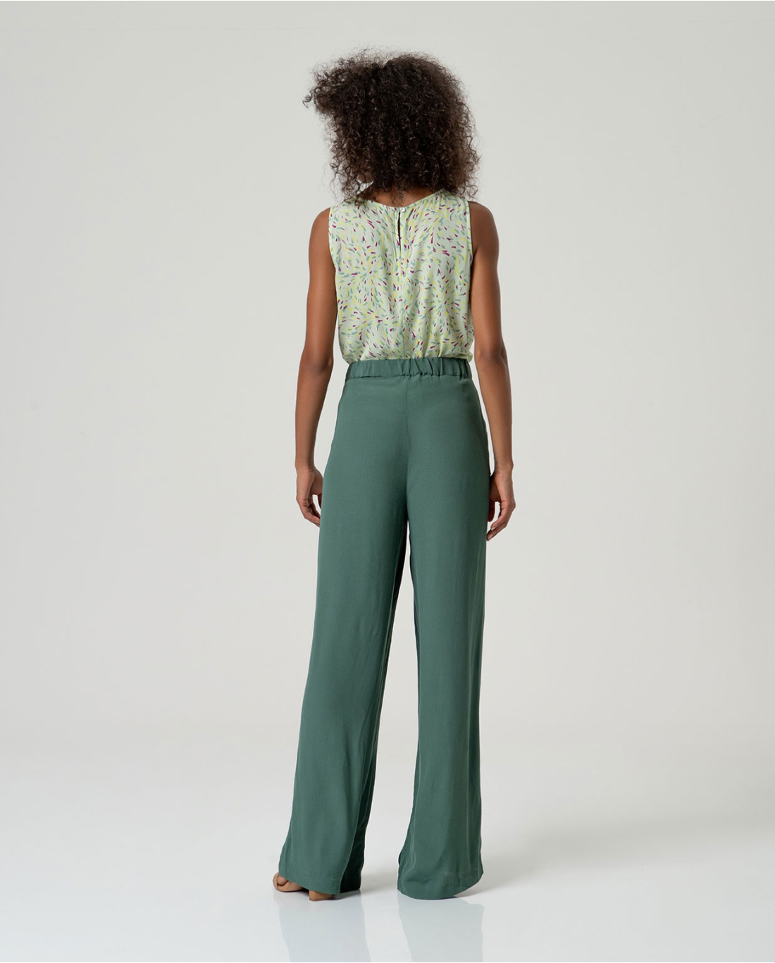 Pantalón EcoVero tiro medio recto Verde Botella