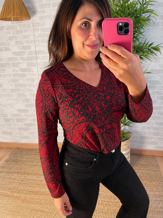 Camiseta cuello de pico de damasco