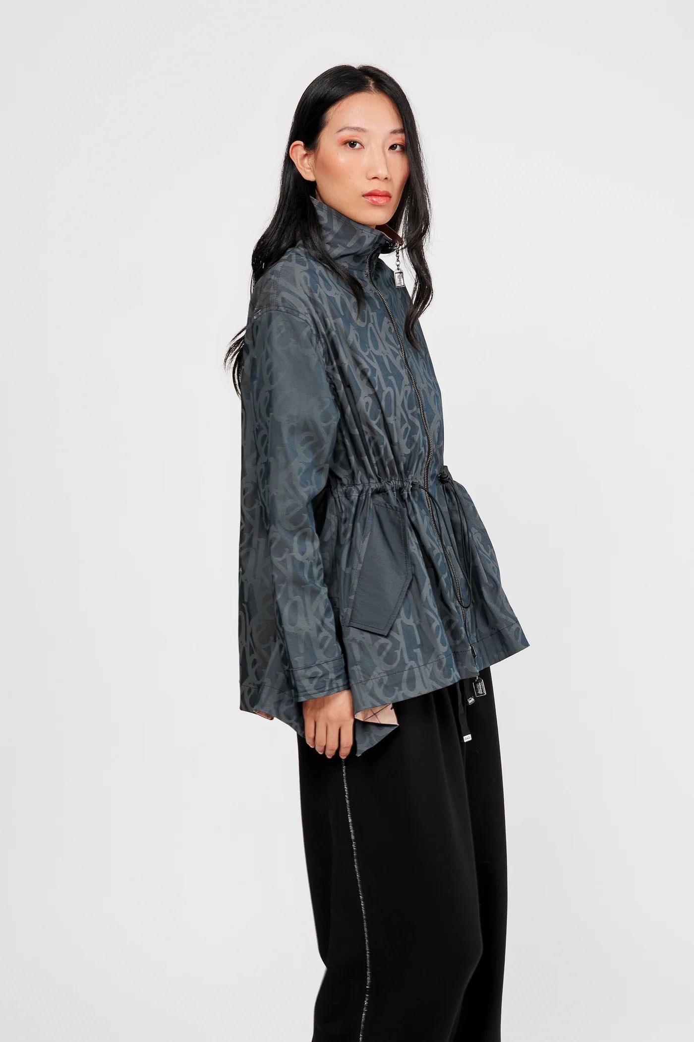 Chaqueta reversible negra y beige