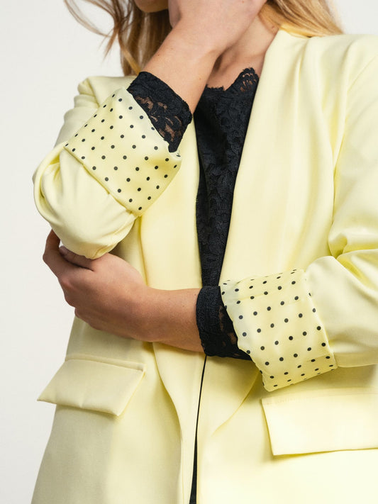 Blazer Amarilla Puños Lunares